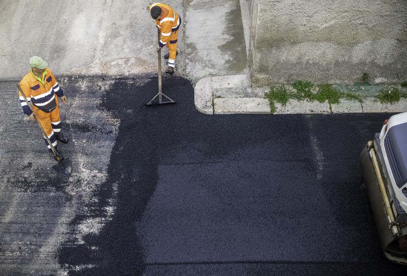 Local Commercial Asphalt Repair pros at work